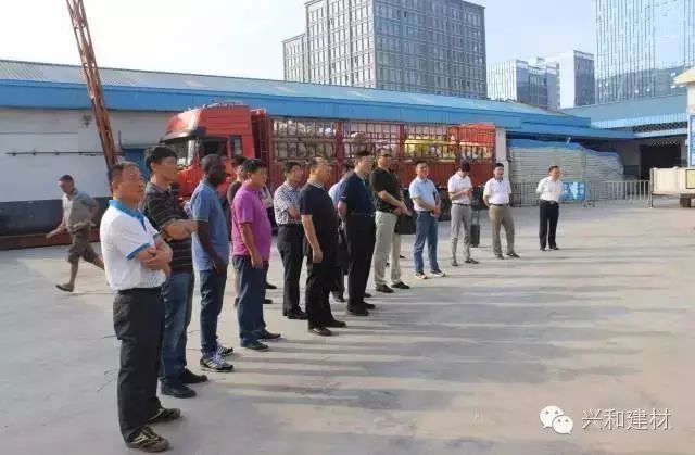 龙里|记事|湖北省住建厅、设计院领导及专家一行 莅临星河集团参观指导